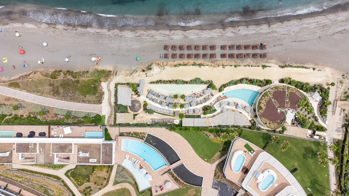 f344c040-d5fa-4809-ab94-91d730134cc1