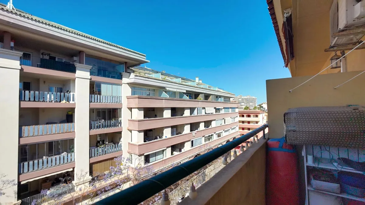 a6a5efbb-c855-4d26-b727-085e969d1b6f