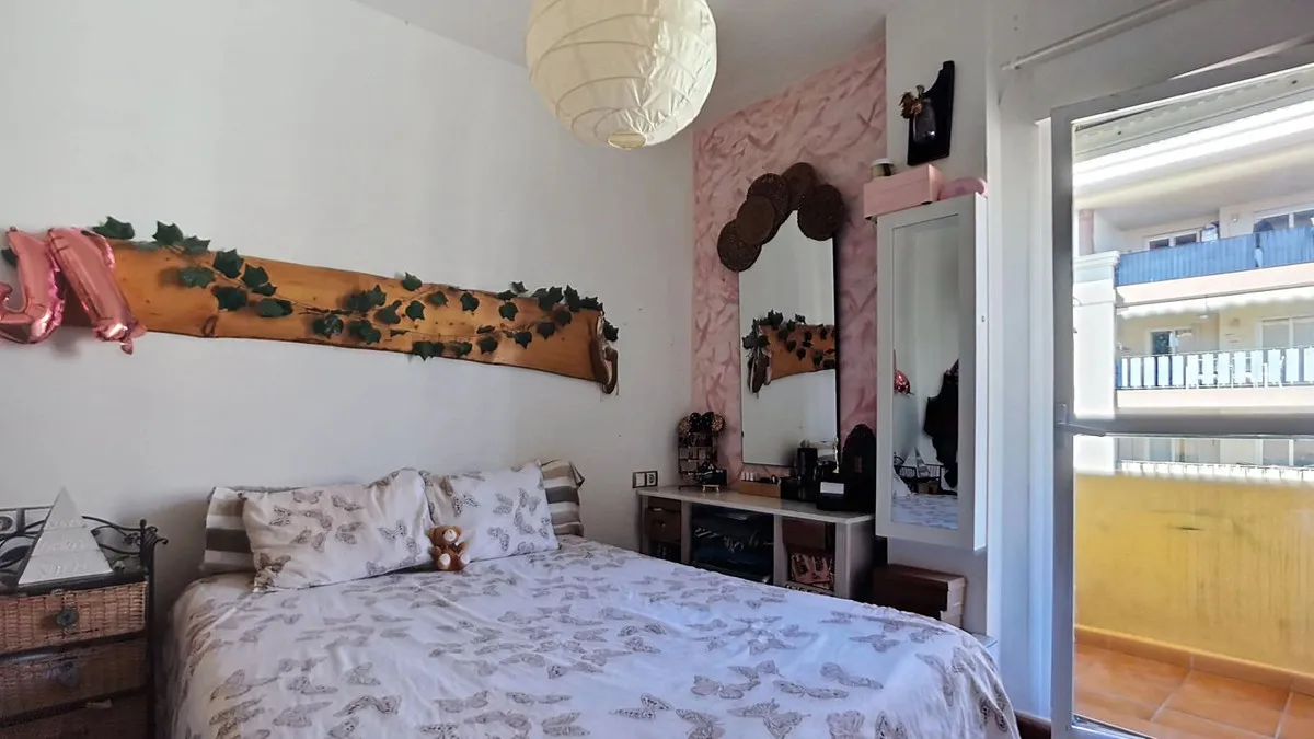 c18de7d0-aef7-4a57-b292-df2e217232a2