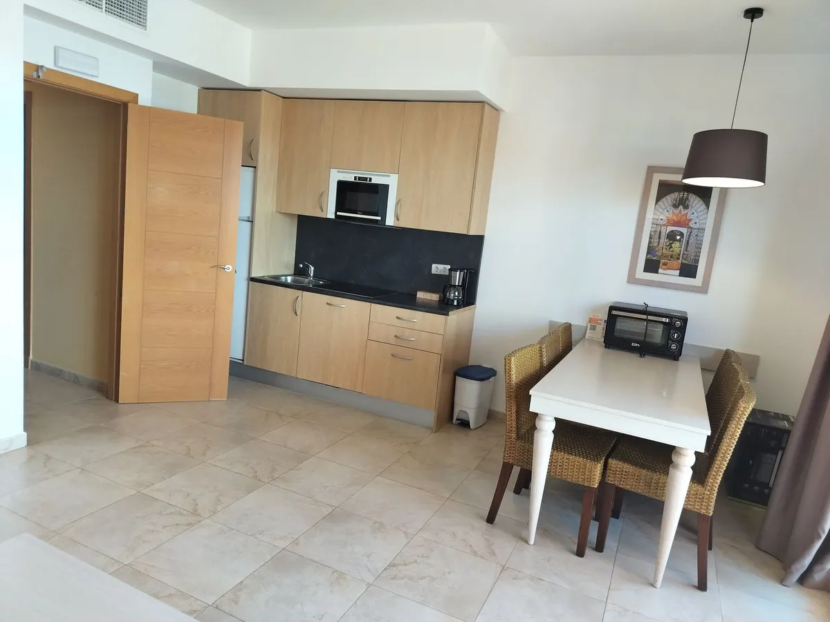 8cc8f3f8-4272-41c6-b6b9-a7cf50c6d266