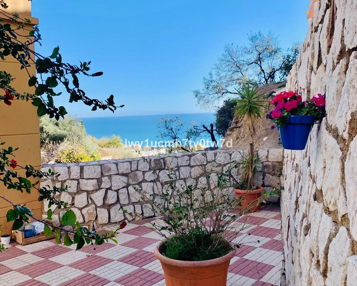 74a0d0e9-21ad-4dc4-8c93-bc9b811d8d99