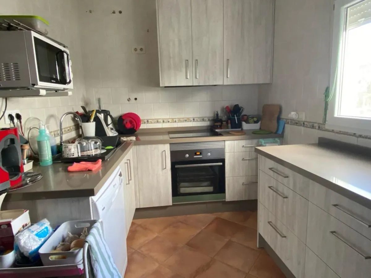 f4a45bb9-2833-4e56-bd8b-2f3578246a45