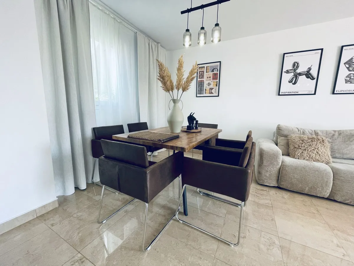 18ecbd34-288e-43ab-9c07-0a0d915930e1