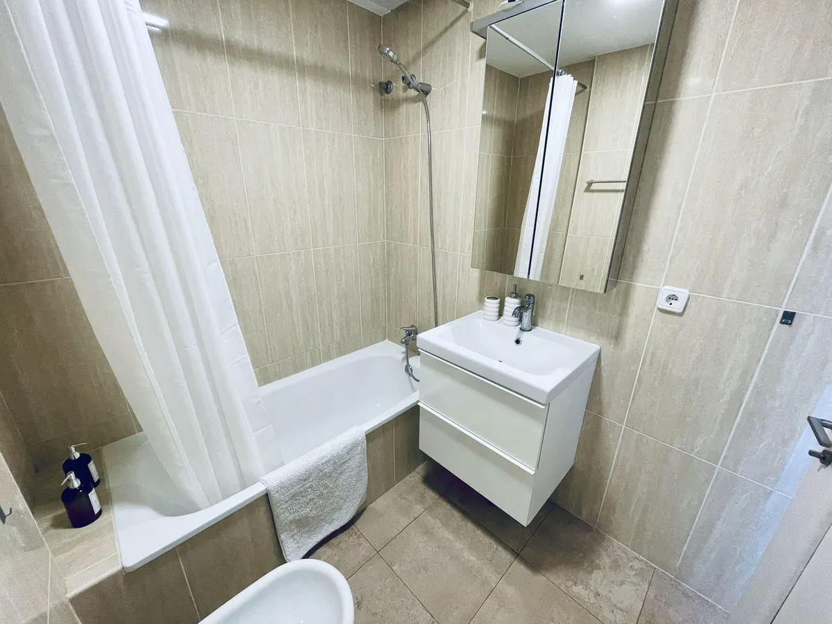 27c71485-f728-4a09-9b28-30cf6209e9bf