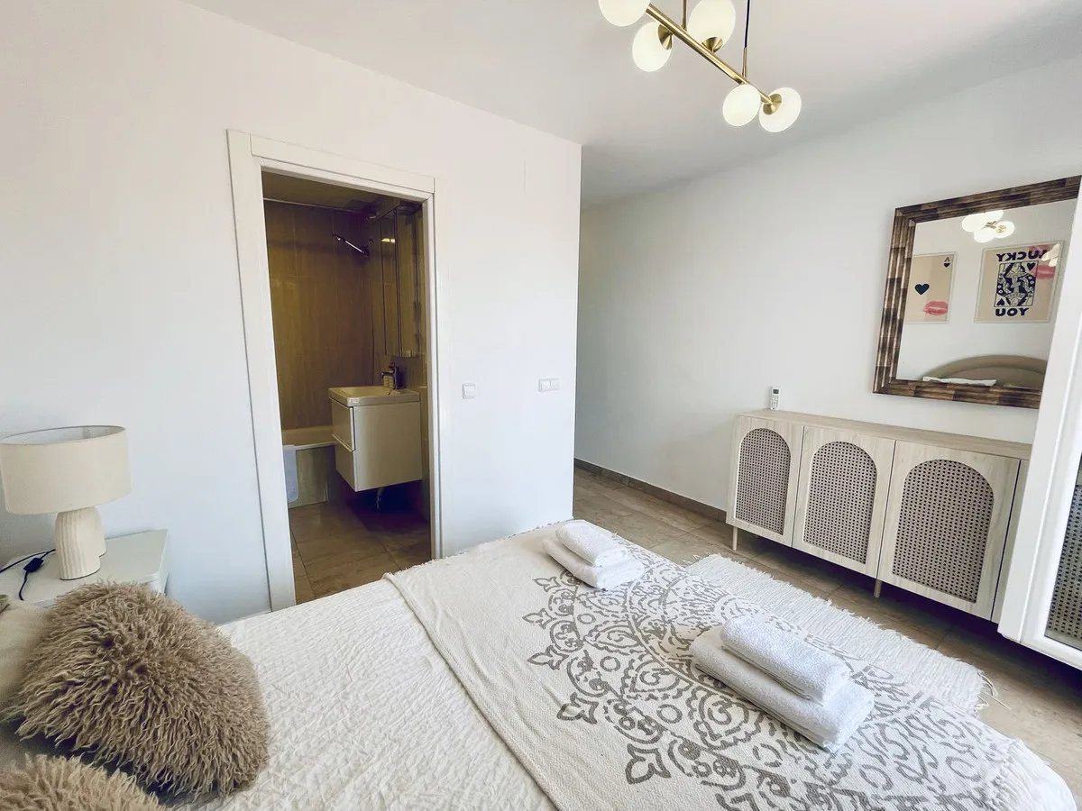 d458748a-06a3-4bd9-bd42-6c26fdc281fc