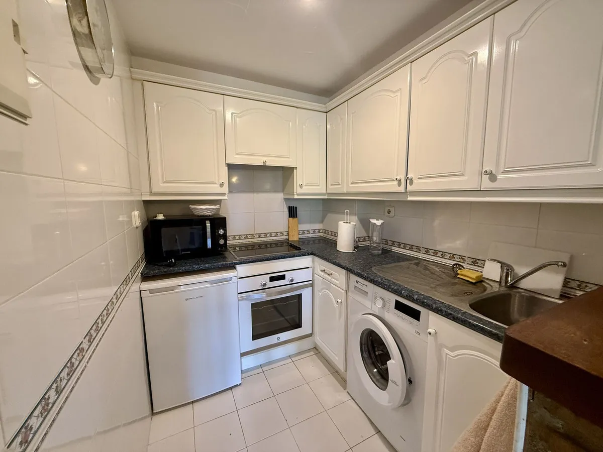 6e00ef23-e4d5-475b-a971-526af39dc244