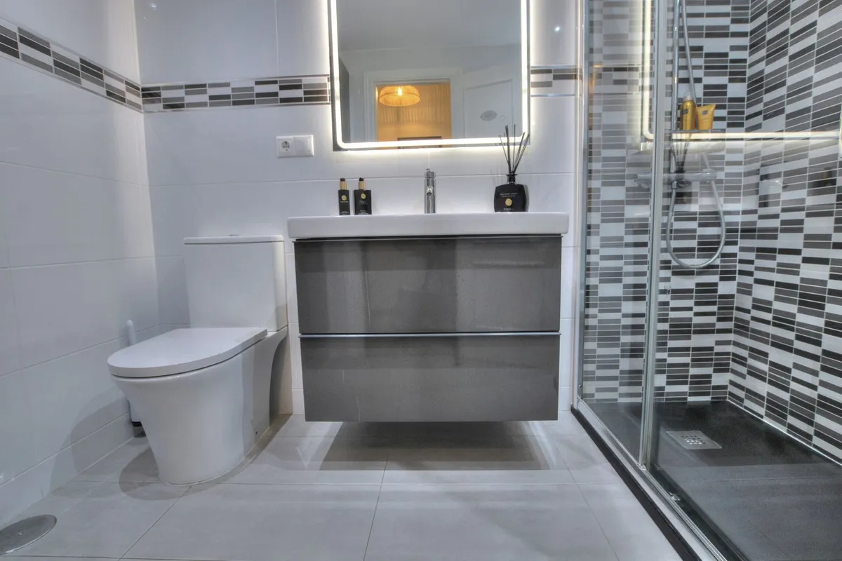 b2fa98eb-4e8c-4508-b0e8-ce63ab06b896