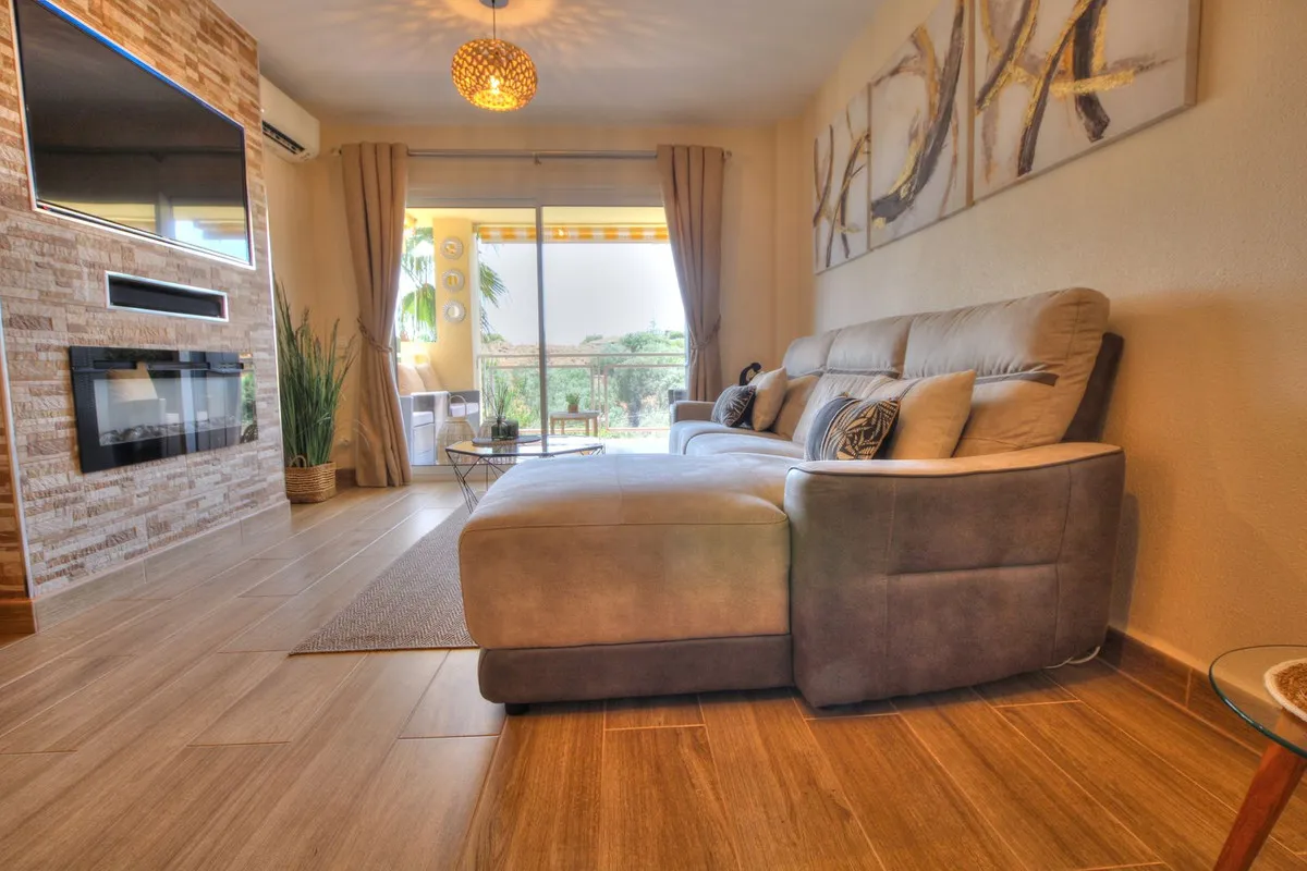 e42d094e-8d5c-48f4-a52e-baf9b1204122