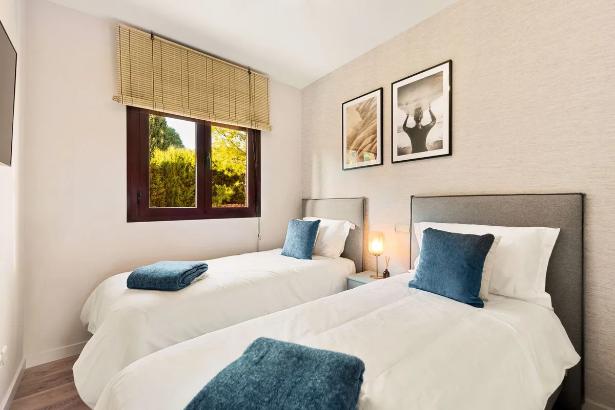 53436700-75a0-40e4-9897-f8914f55ed75