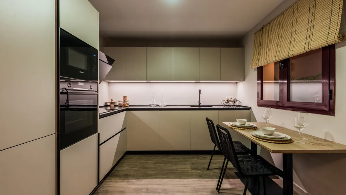 8278c370-fa61-4a8d-a525-2f7ef9338103