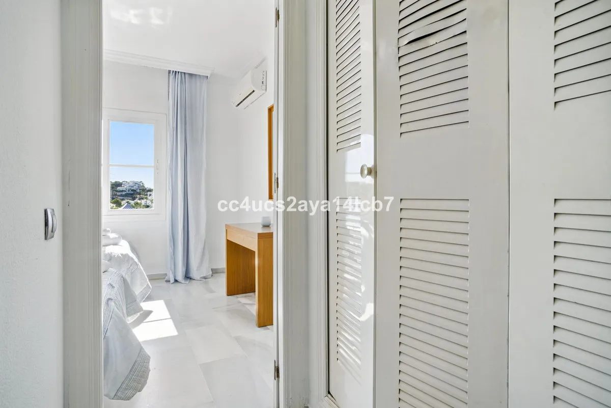 2f78bd4a-efb5-454d-b263-13d29c69780b