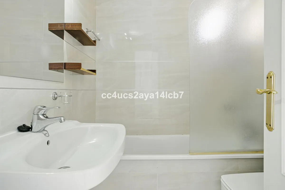 3042cb9a-e252-47ac-b7fa-67dd1ad00aaa