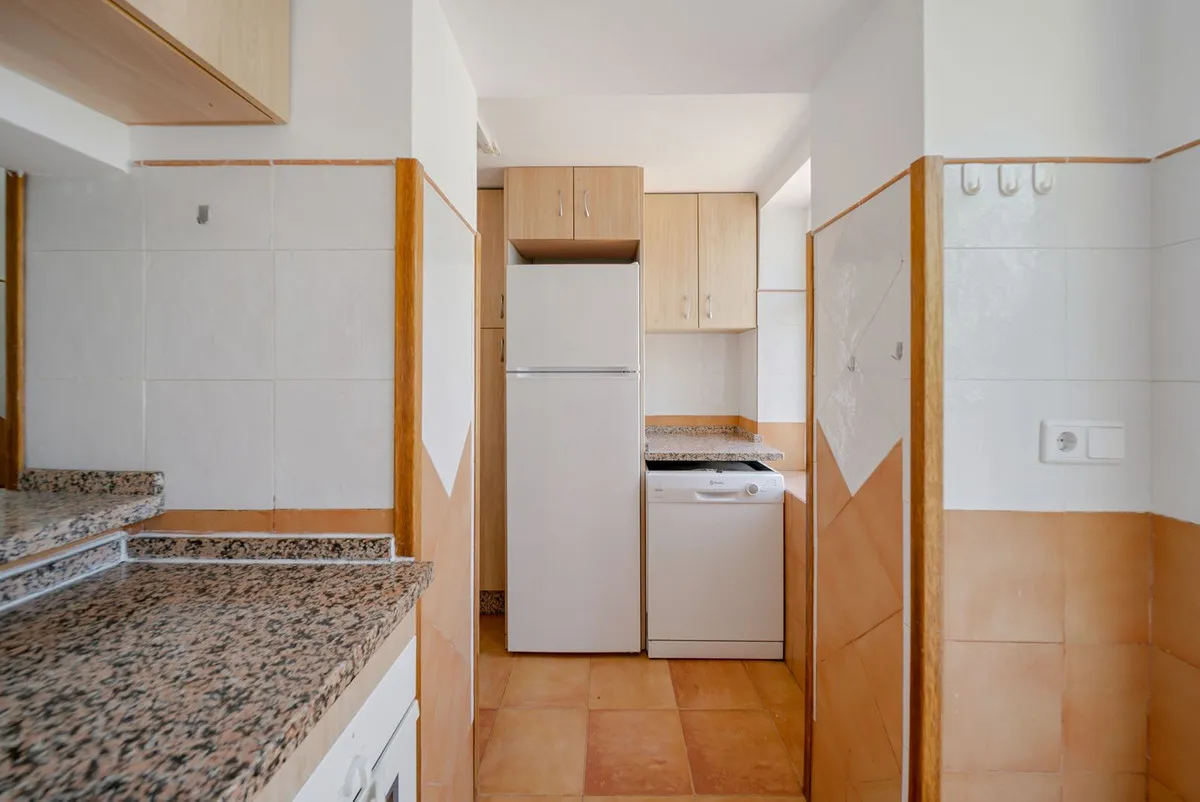 3271f3e2-6a25-4a49-91e0-47b247760667