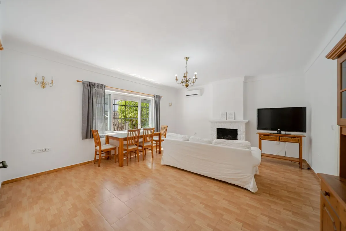 c8f540f9-8402-4a05-ad0e-bcf238431460