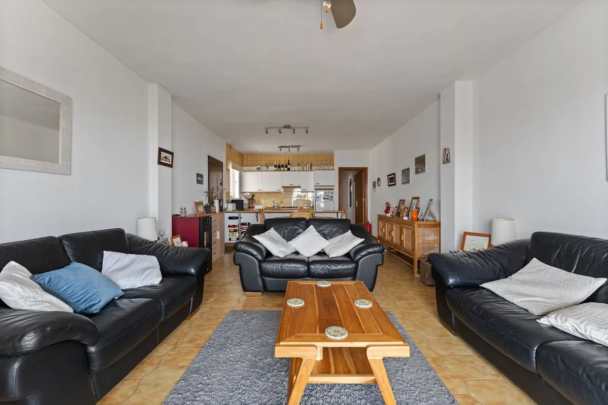 1abc2fe9-ea54-448e-bdd3-c81c47894276