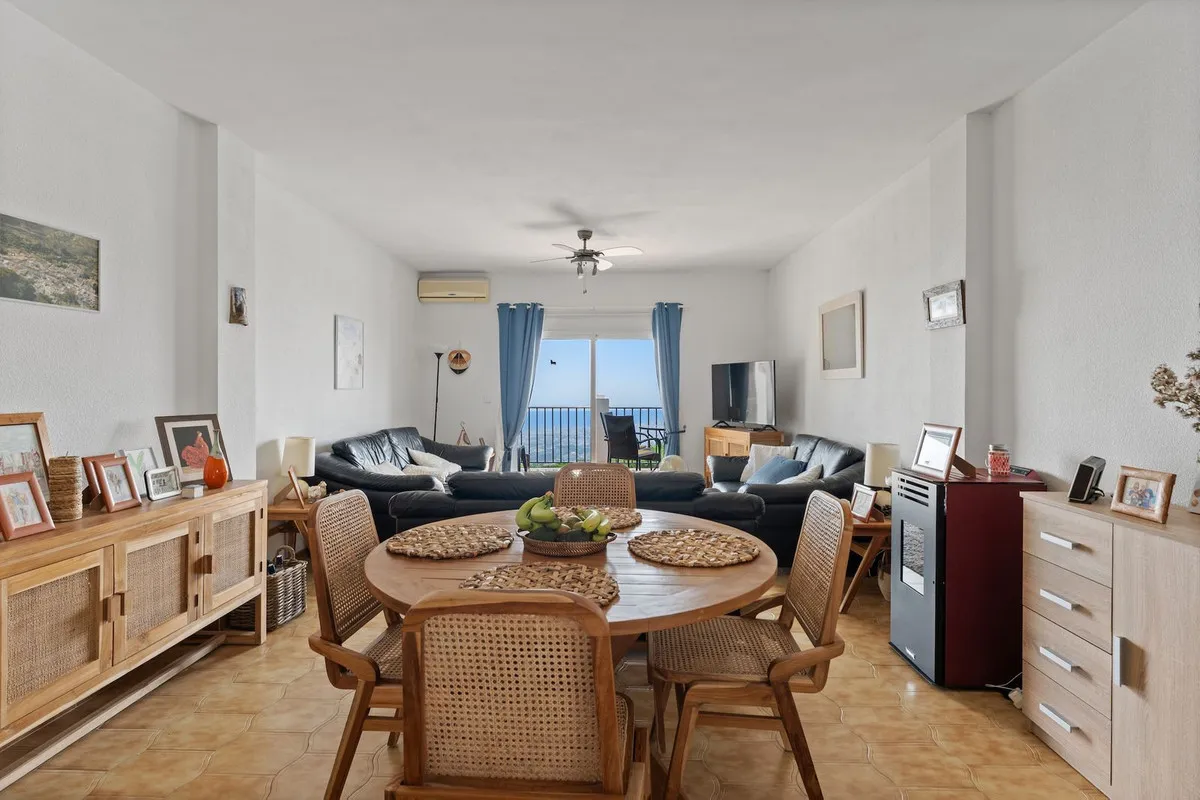 c2fb7c55-c631-410a-a50f-4c3722ce4208