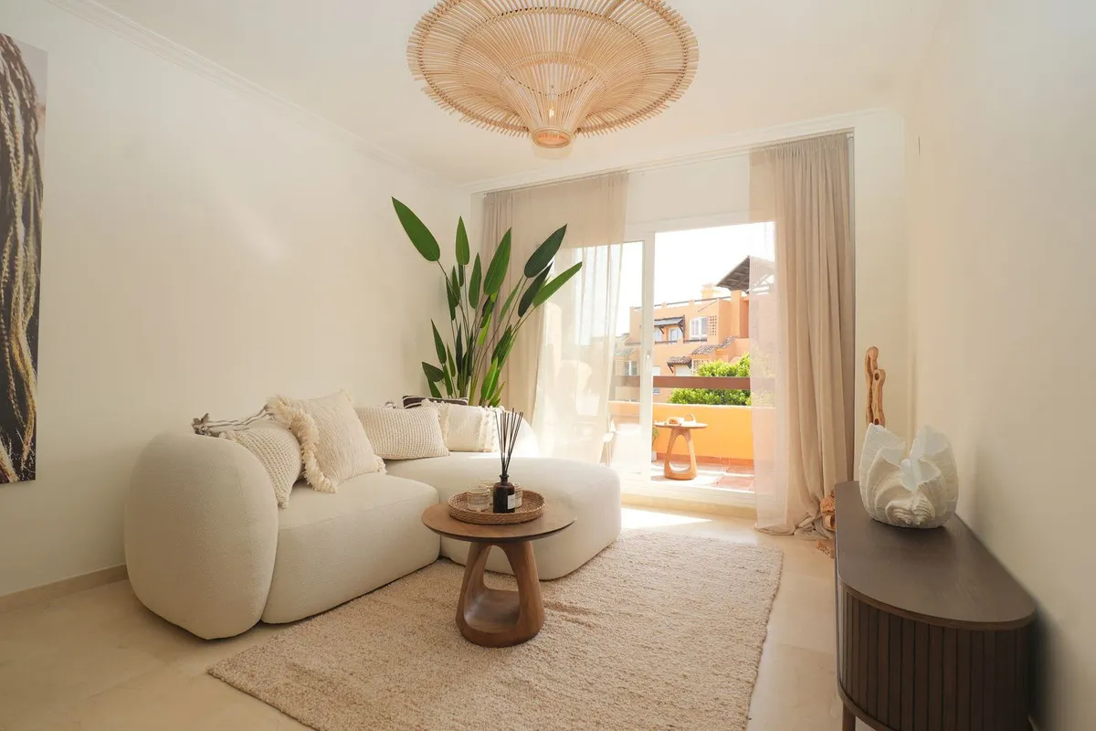 609e3c04-84d7-4b0d-866d-c621b1e69795