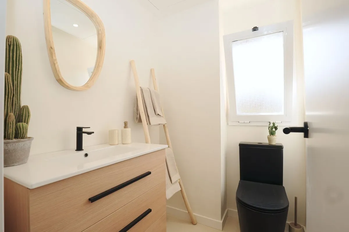 b969c502-d63d-475e-968e-431472f425d1