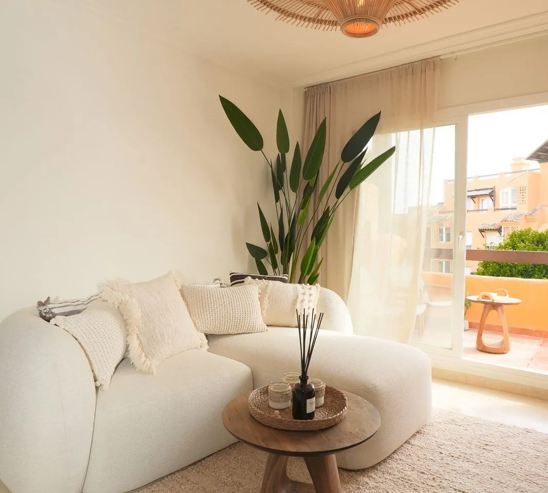 e5f659f5-28d3-4c1d-8707-7ee2173b081f