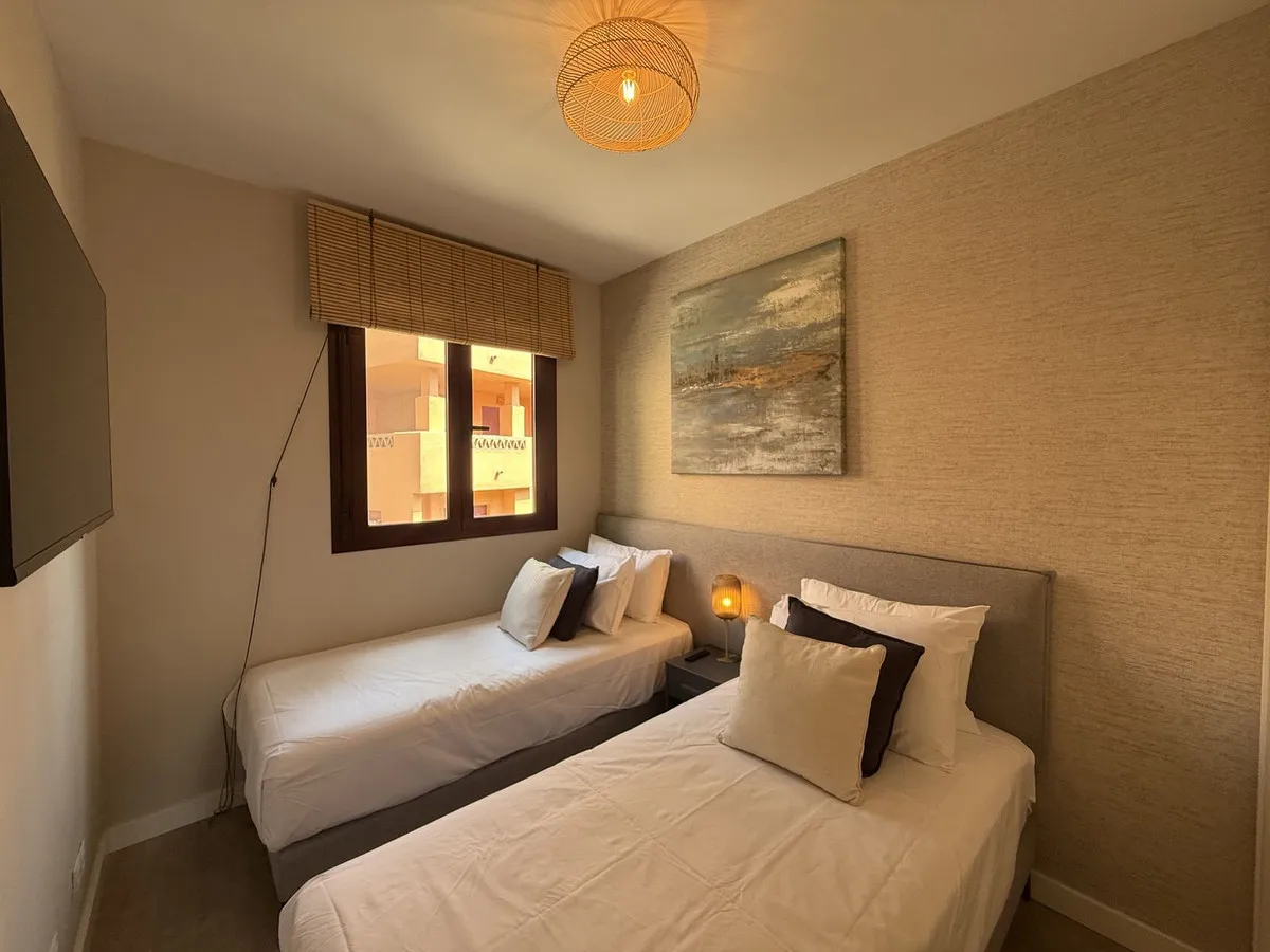 98fa7201-48e2-44dc-beae-efed02c5a29b