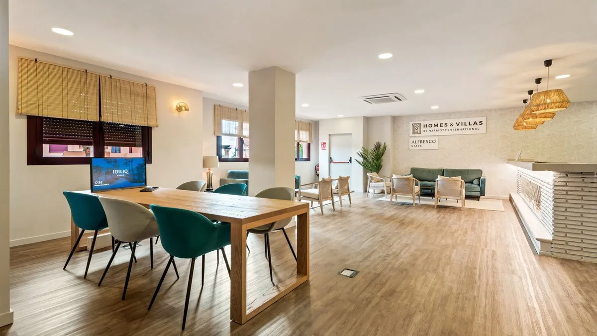 8dba87d8-0cc4-4e28-8b18-536eeaaa9a96