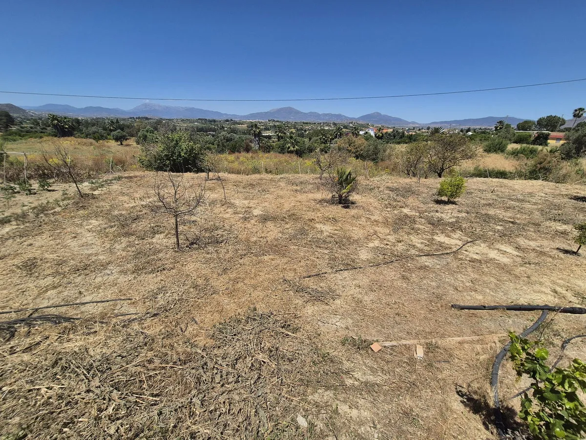 0e8a5ee2-9128-4a83-89c1-0040c1b36e19