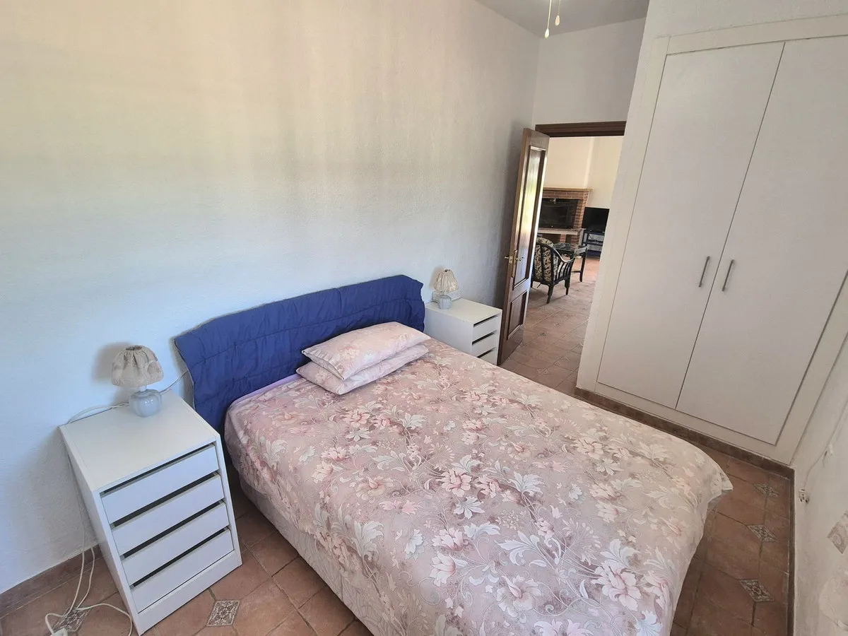 9f9a8b80-5d42-4f3d-8153-12b5605917dc