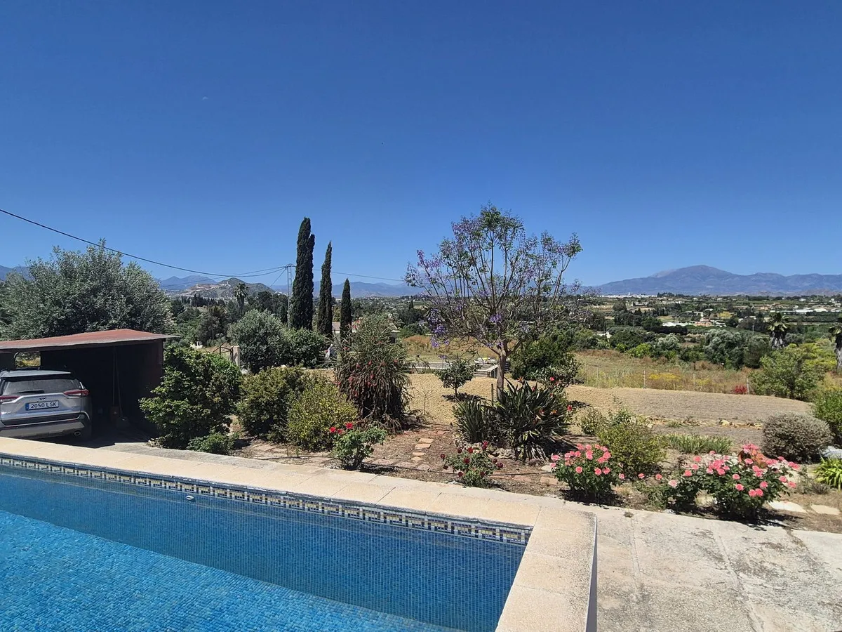 e3e65c0d-a09f-4c60-a31f-546be4bd6fe5