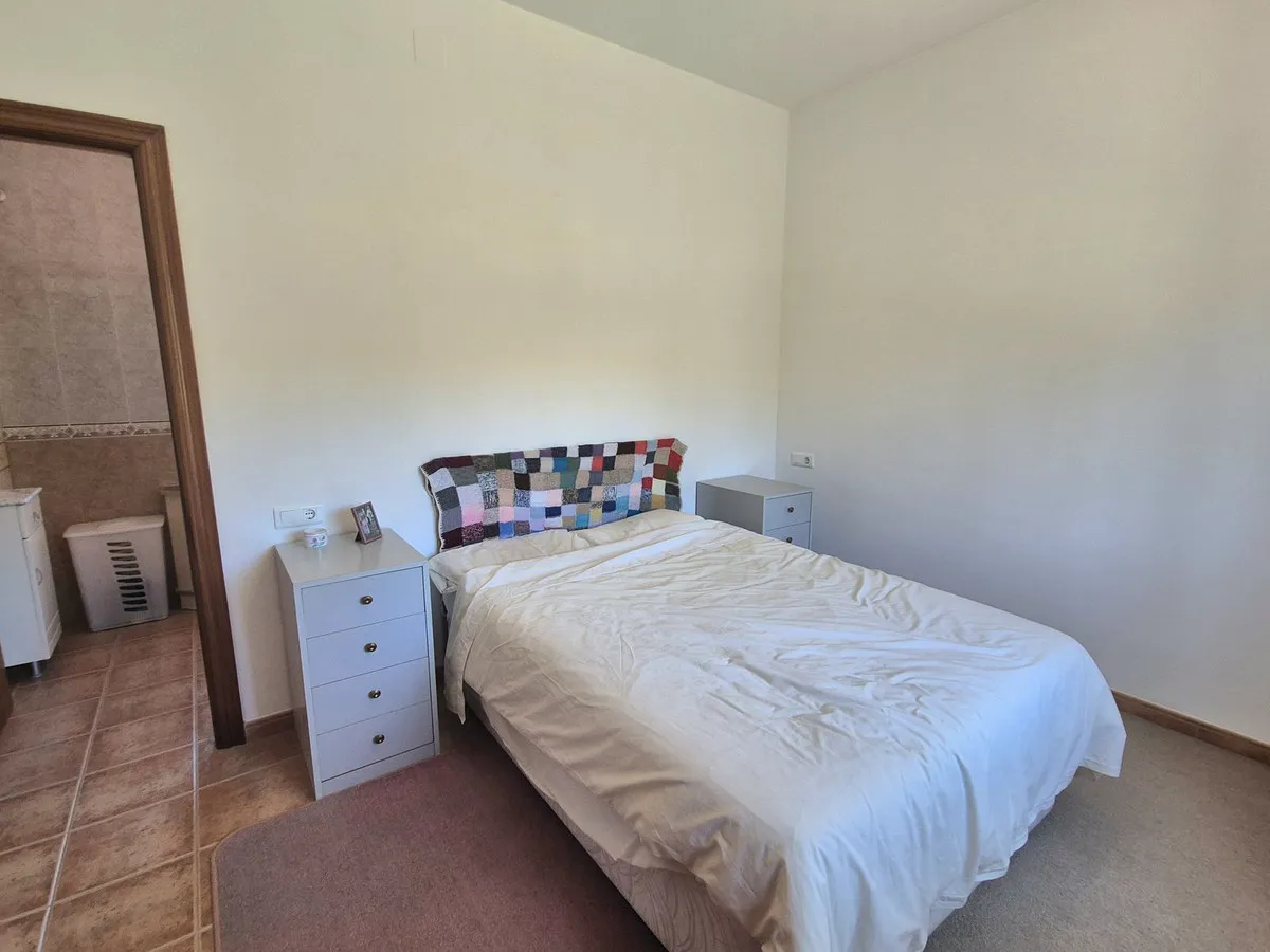 f37b6079-7371-4707-9212-a591841cf2e5