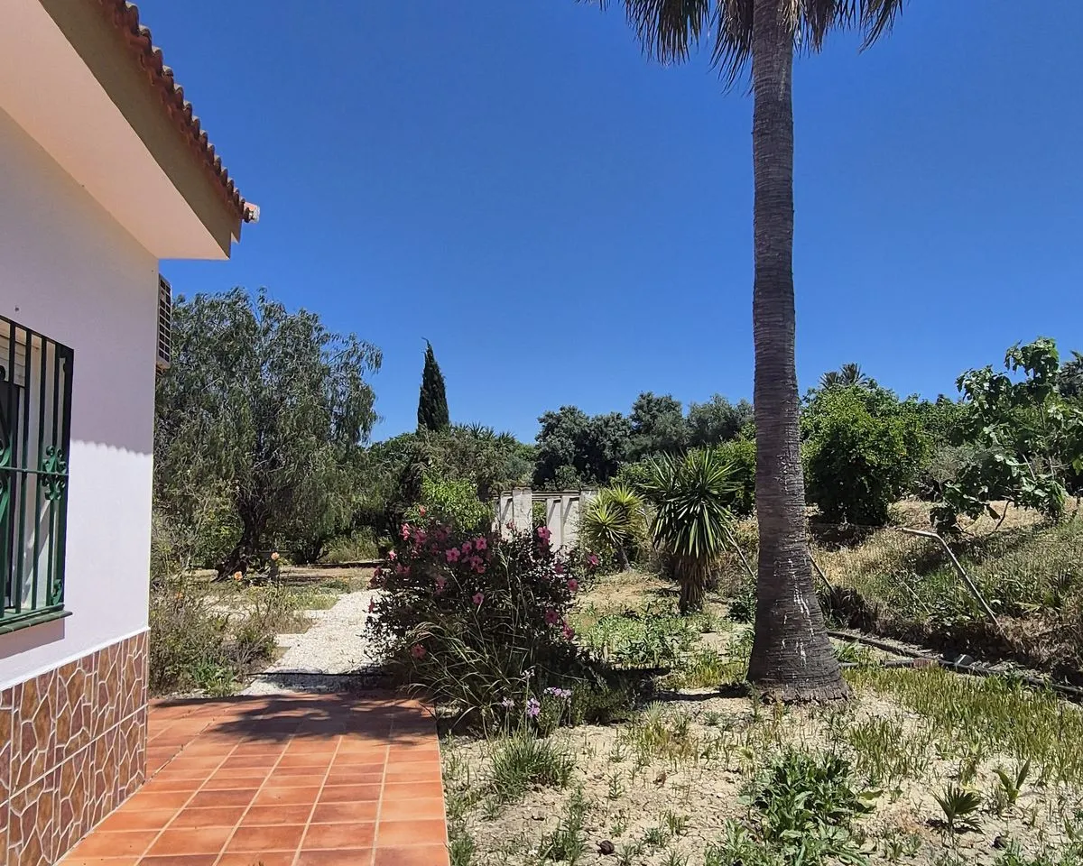 f6866100-b7a3-4611-8f0c-8f10d87e8020