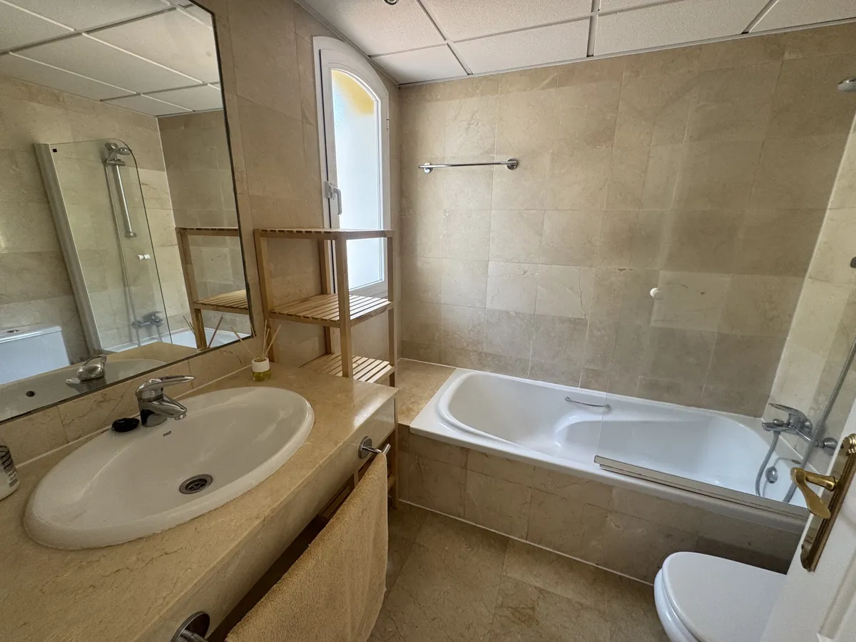 46172f33-e101-4bac-b742-25292d38f165