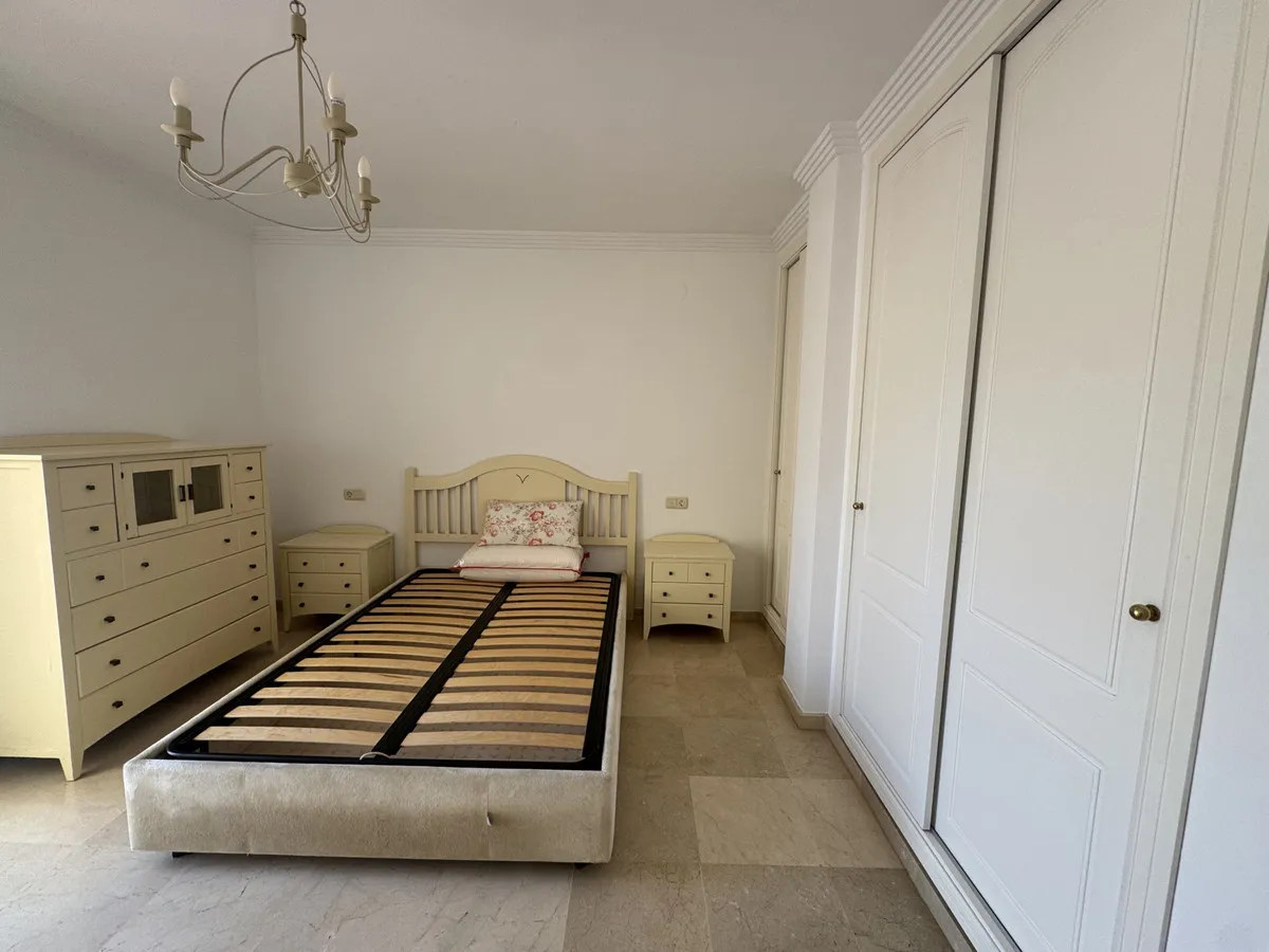 56f808f4-833e-42ed-a0ad-eaa888fc4f95