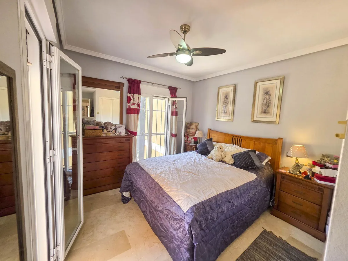 0a903cf5-e72d-4c03-a808-2c7fc02528e1