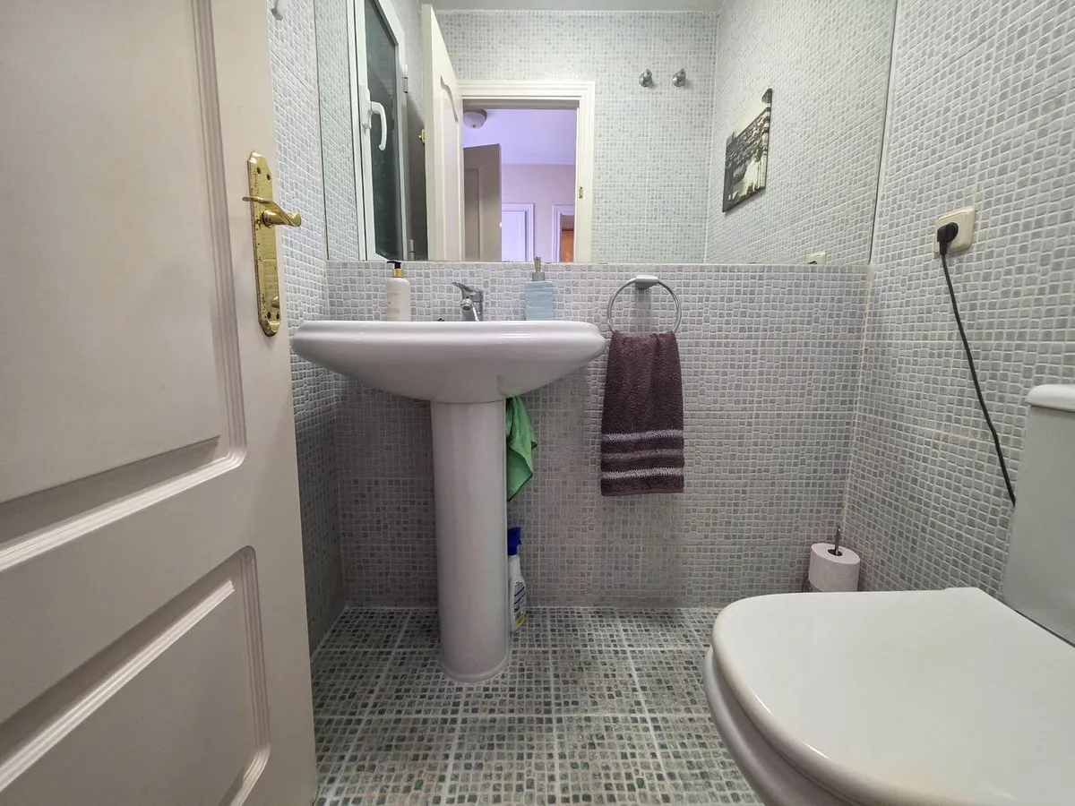 102cab33-7b0b-4c06-8a81-717d16c19336