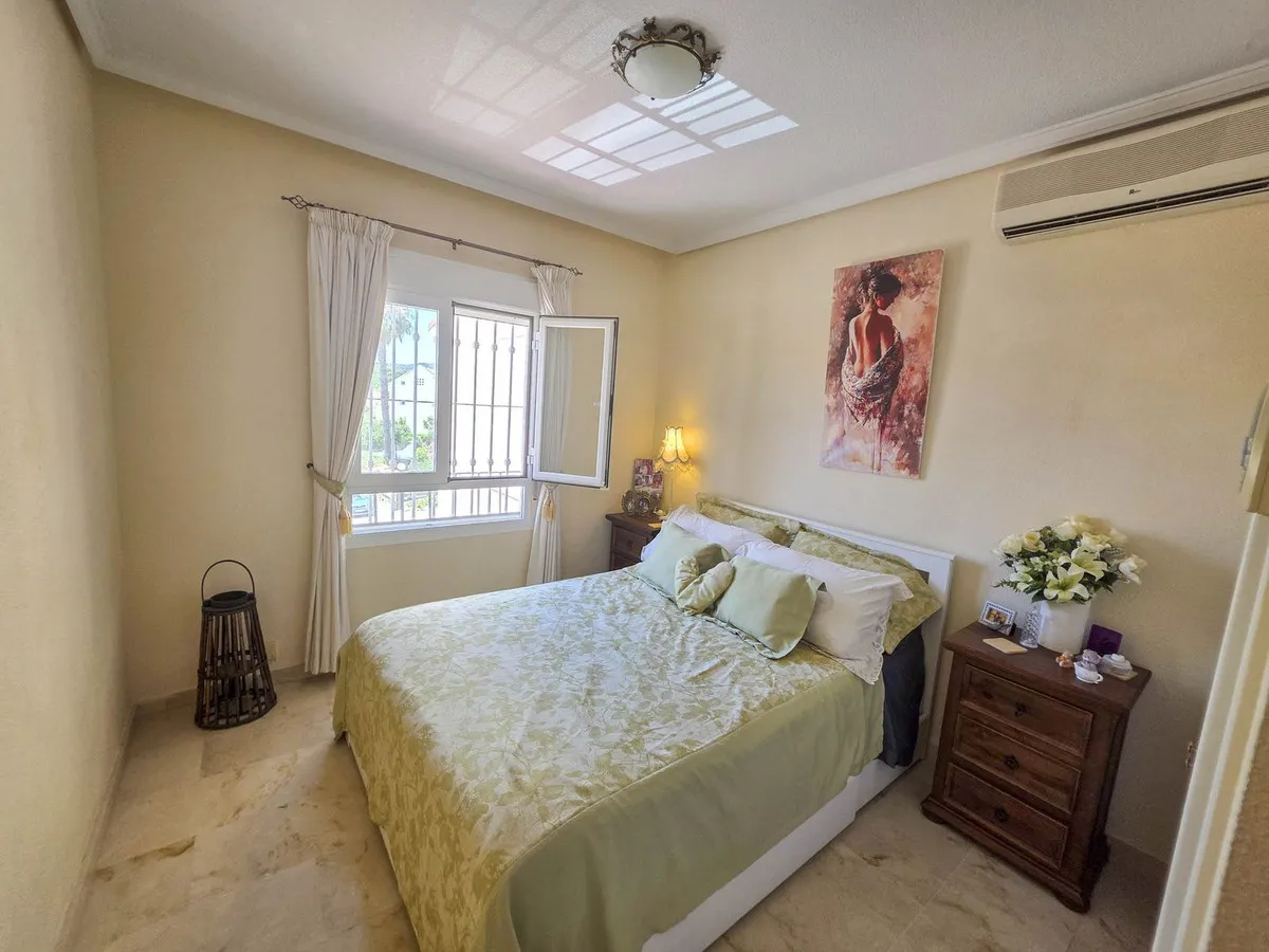 9b49a77f-fbb2-4221-b7b1-381ab7f5d0e8