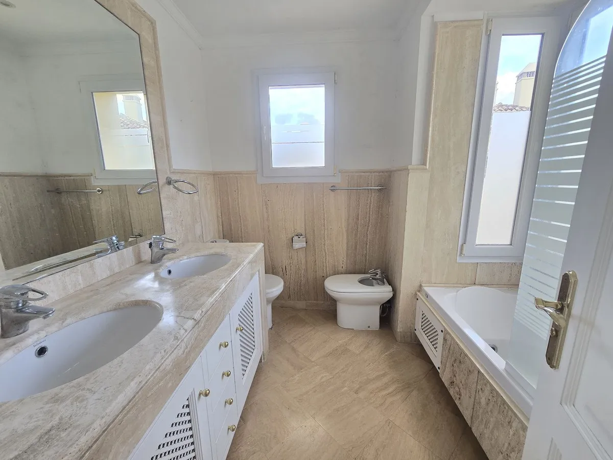 3792537a-b9a8-4b1f-8822-c0ac82281ccc