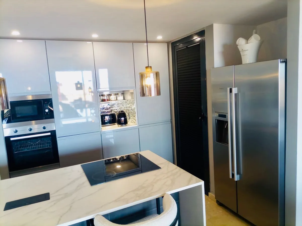 c39e7fc6-dbd5-4d72-8589-976f976cae9b