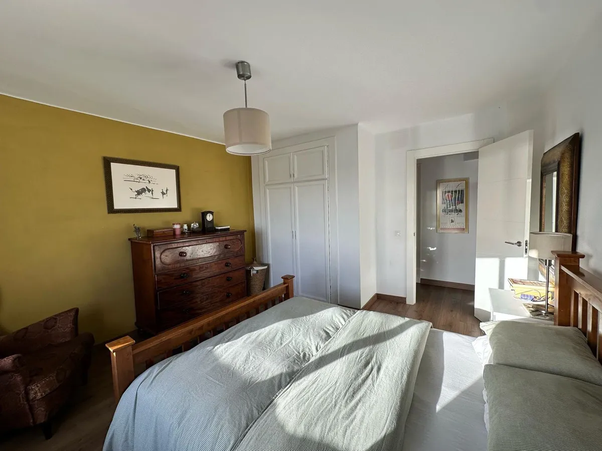 d806c508-2617-4e19-bdfd-181091a3c886