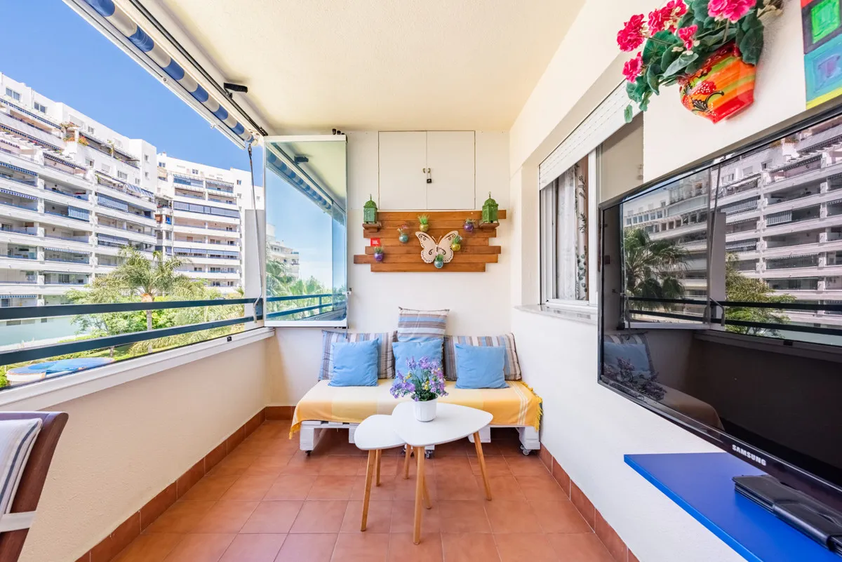 0b0d6f5d-0e71-4f86-9c8e-ec023b682215