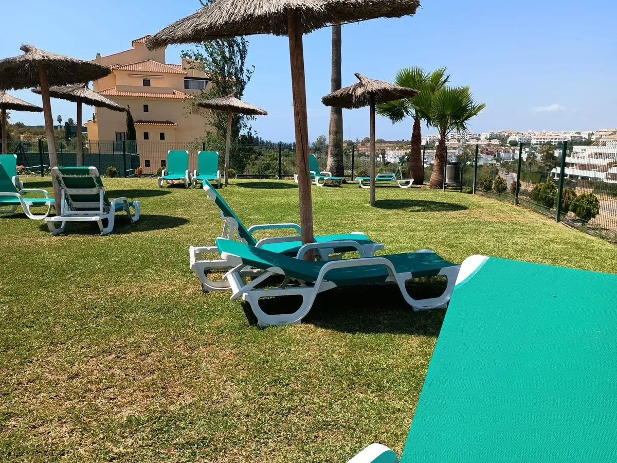 d94f5ee8-ae03-40c4-bd21-0eeeebb47b1a