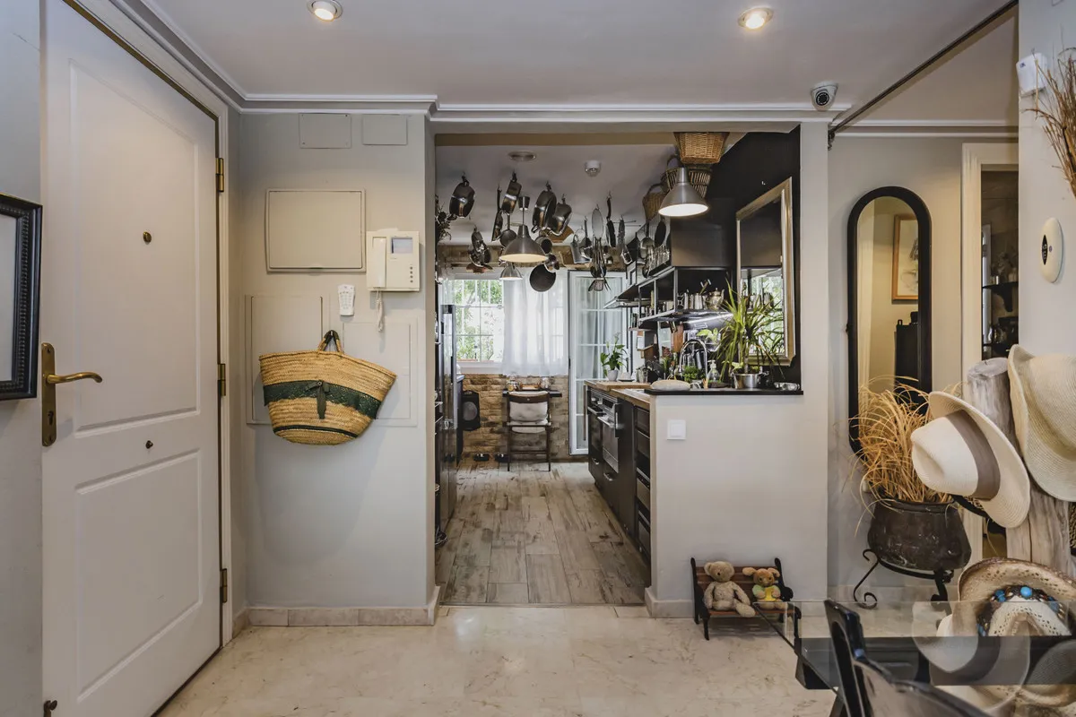 fd6249f9-d2c9-4995-ac27-ff726951ac84