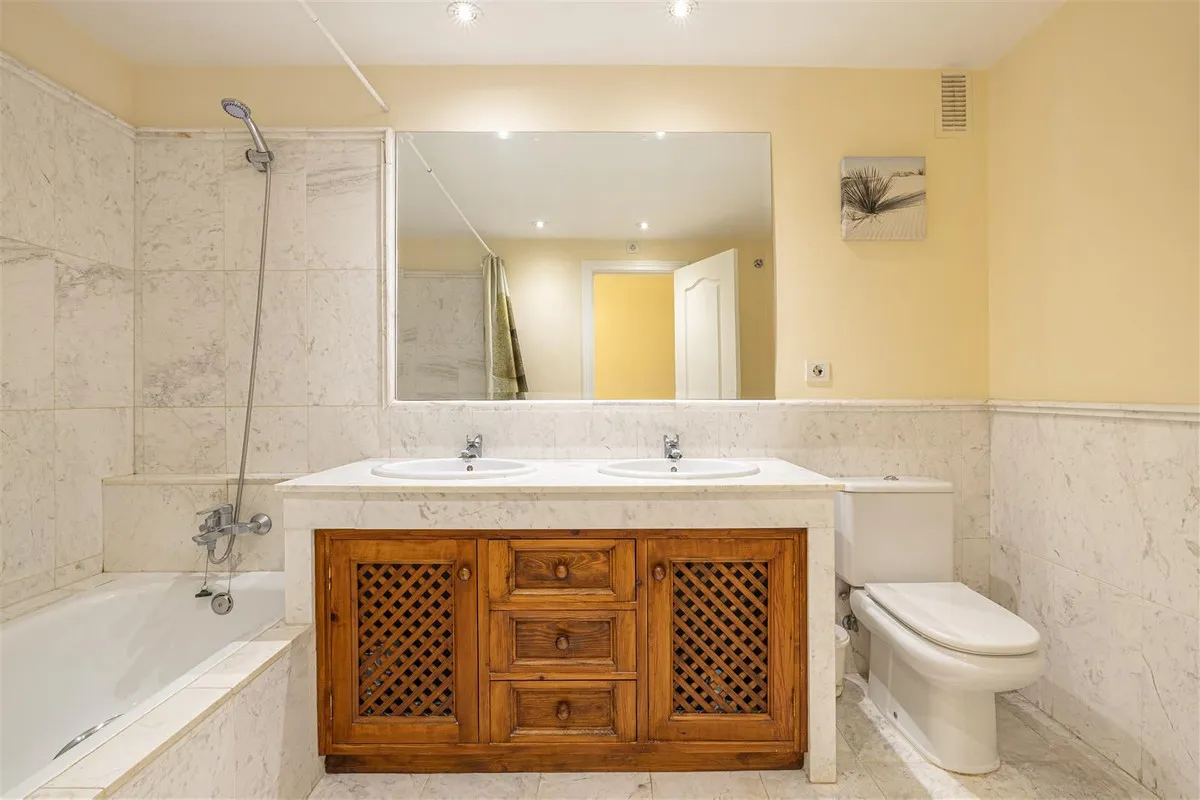 85e5f2c9-2086-49c5-bf01-d8afda2878e7