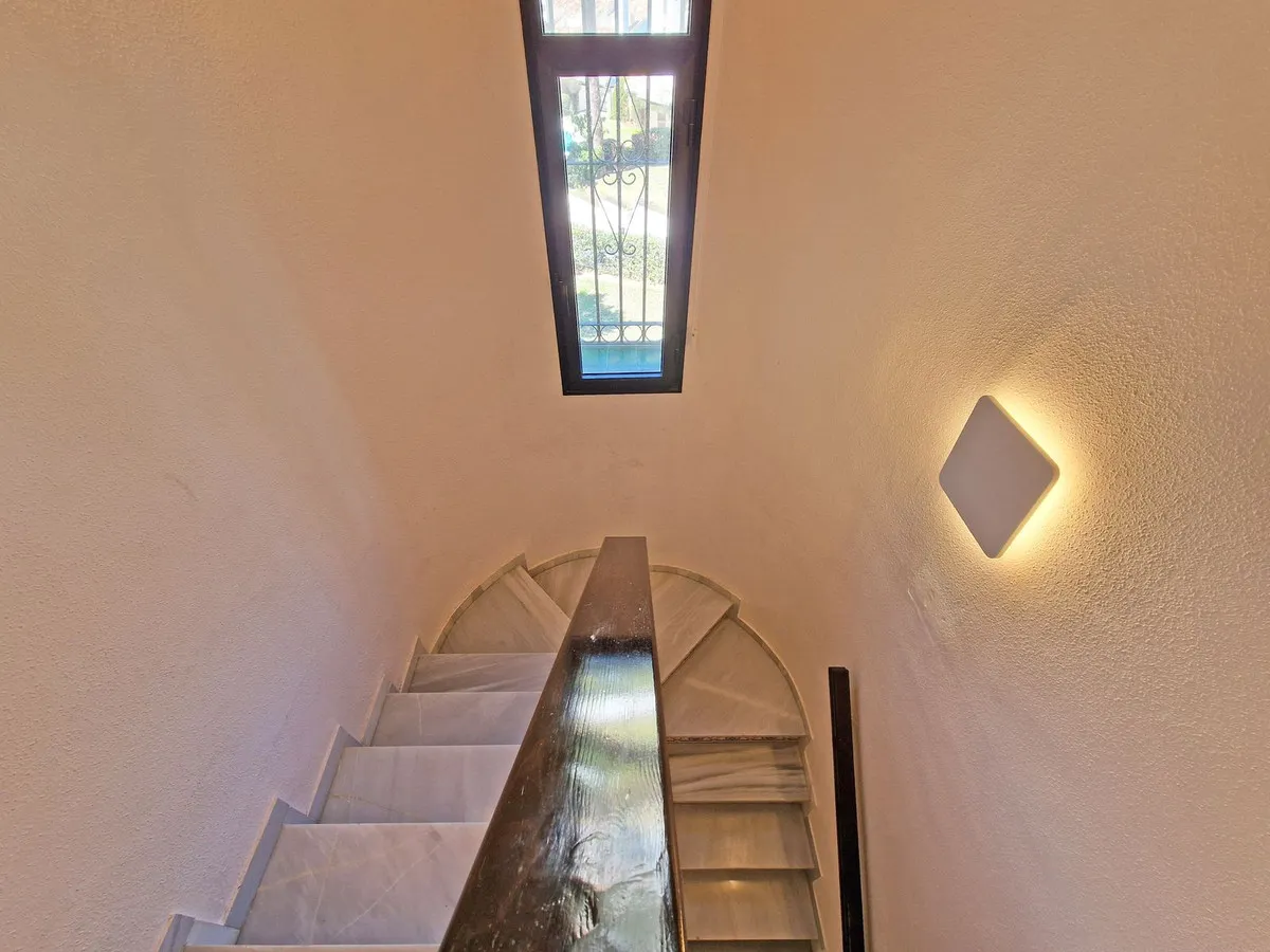 2fdb0410-623d-41eb-a95f-6a9eac9ec49d