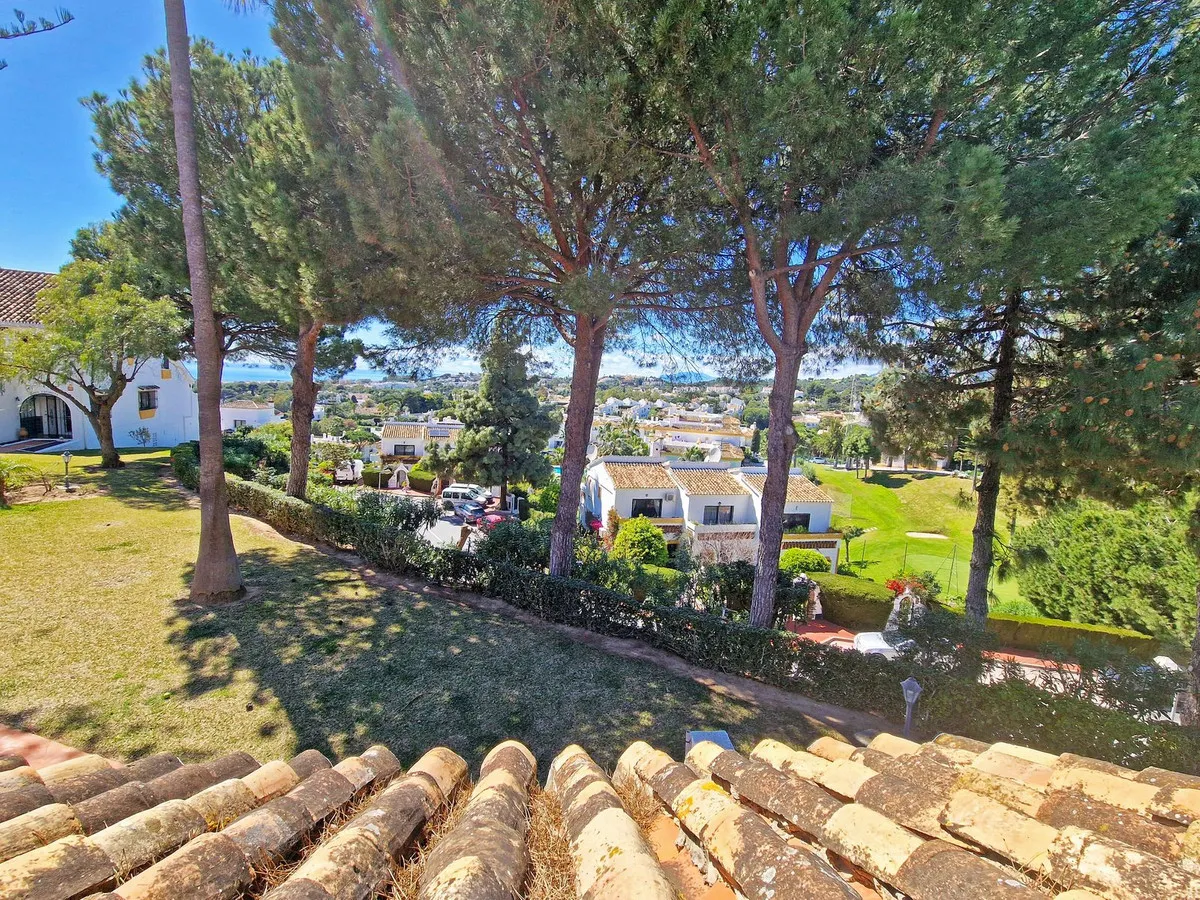 8c0a703e-4904-47fd-a359-bed2a3c73265