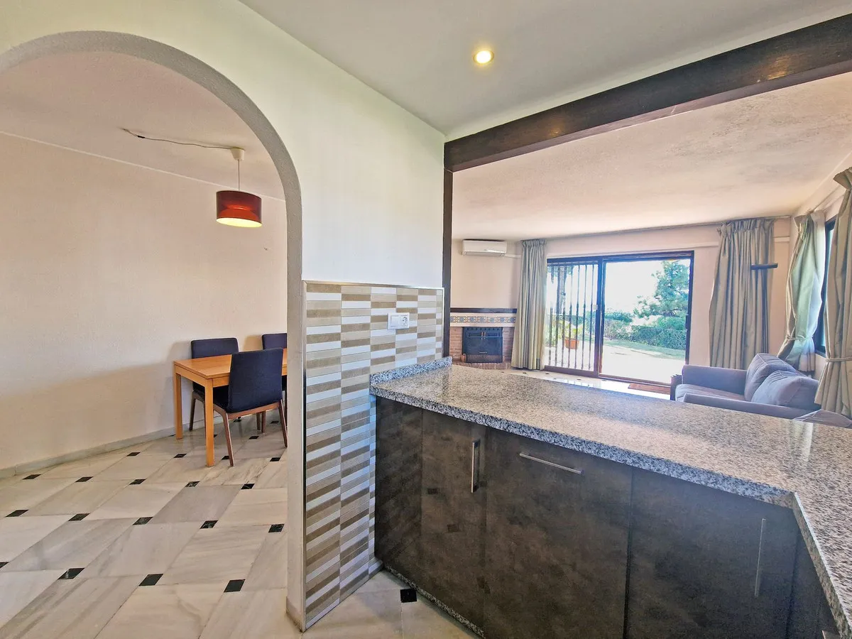 9fbb6d52-0070-406f-be63-db811944a338