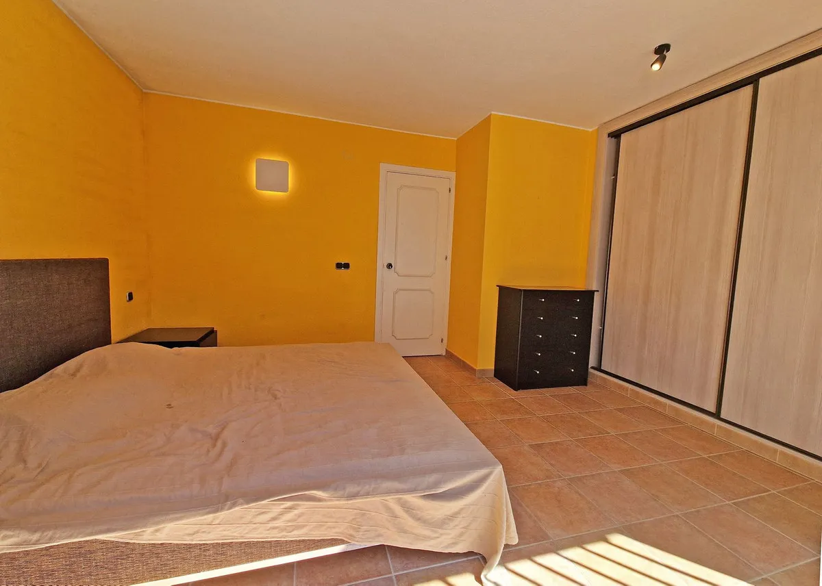 f5d9e61d-4800-4bd6-bf63-4dfbb7112f5b