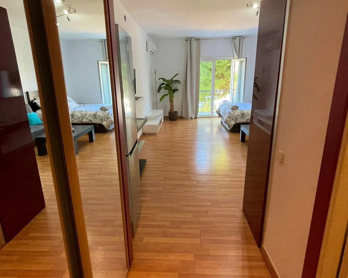 560f2db0-5005-4d35-aa17-c1837173c949