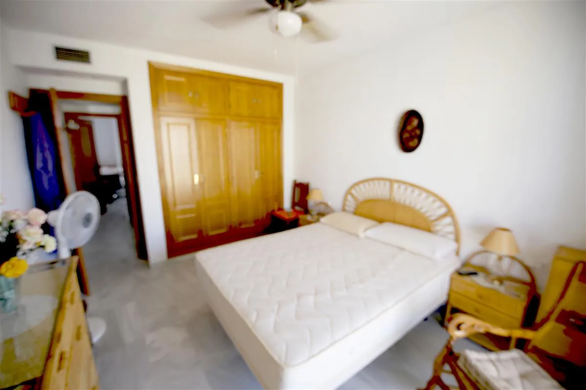 fe0549ac-1126-438c-99df-be87cd9eb4da