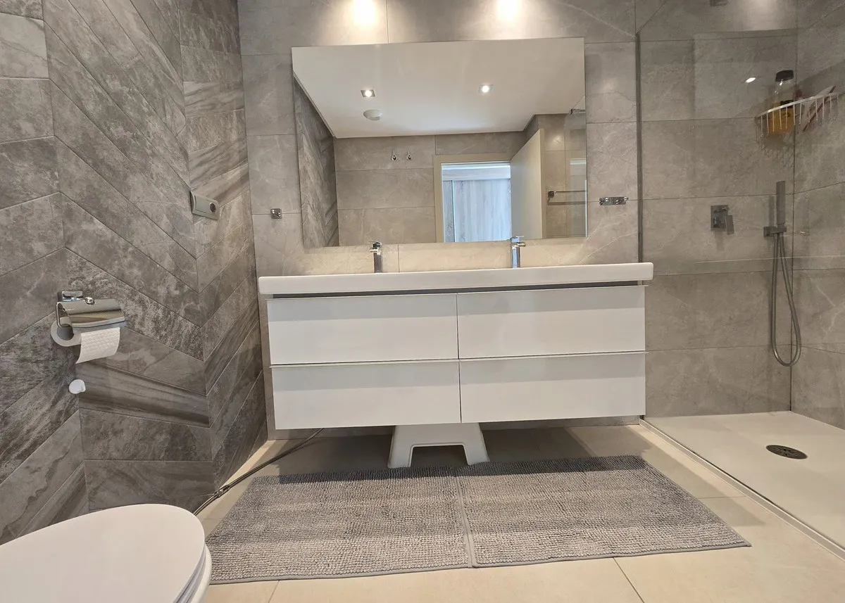 dad01f05-8115-41d6-99a0-75fc87247d2b