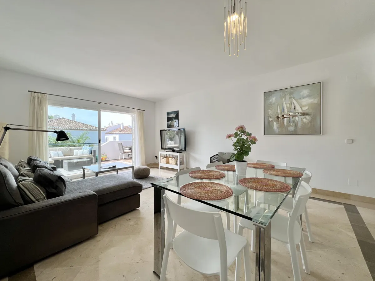 52bfed94-df21-49e8-b73c-2c439edaf8b5